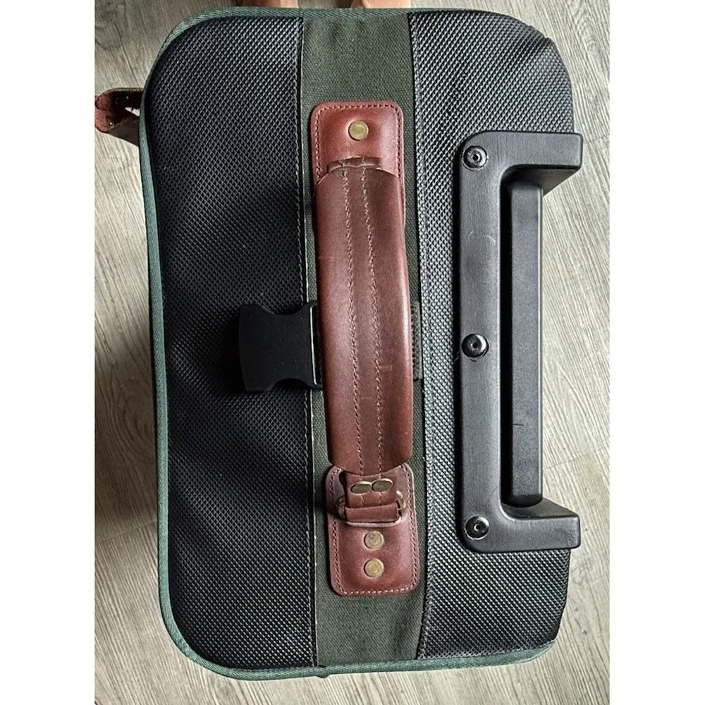 Orvis Vintage Green Canvas & Leather Wheeled Carry-On Duffel Bag 19x13x8